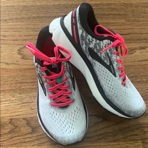 Brooks Ghost 11 Size 6